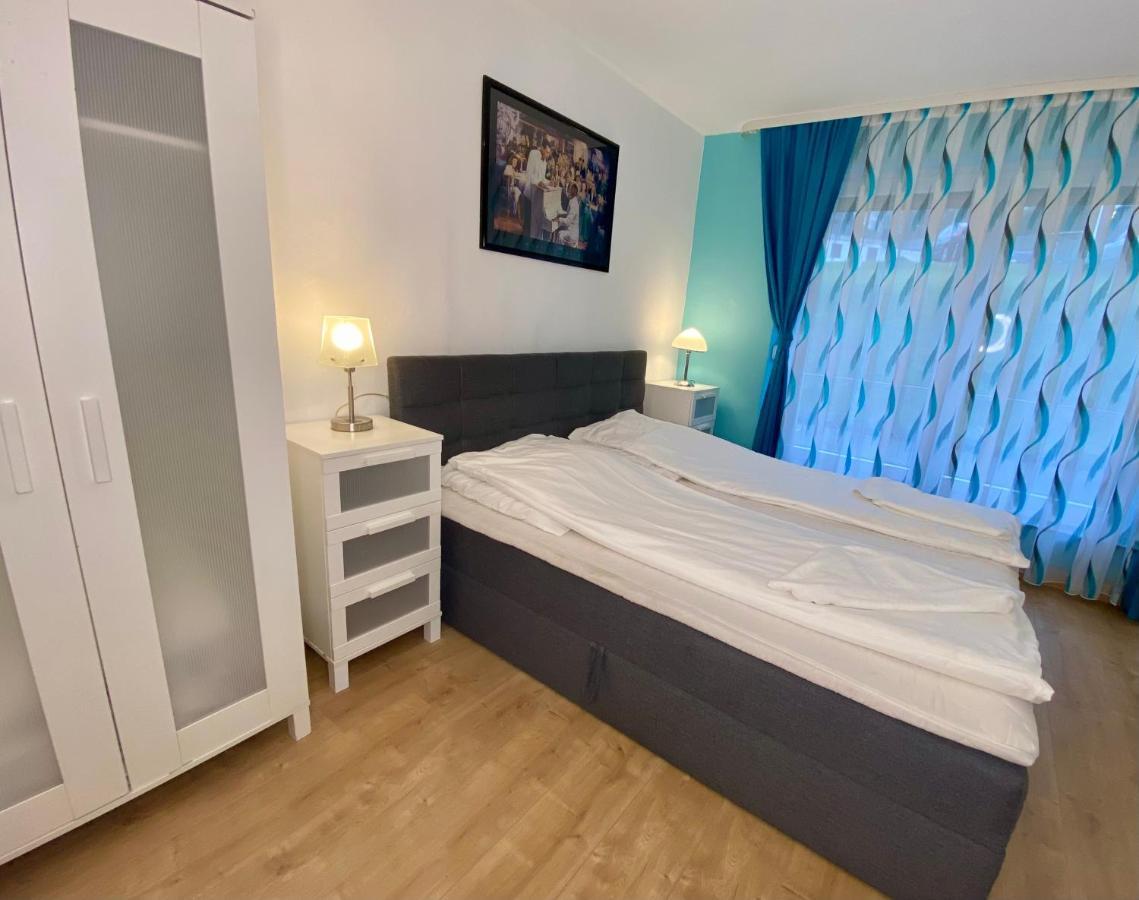 Privatzimmer Im Apartment - Apple Tv Netflix Kingsize Bett Arbeitsplatz Naehe Hbf Κόμπλεντς Εξωτερικό φωτογραφία