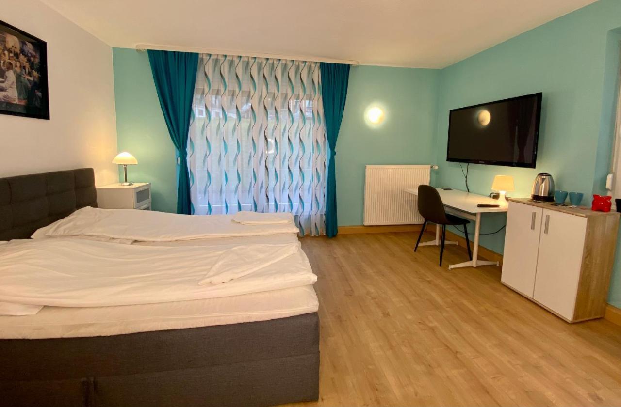 Privatzimmer Im Apartment - Apple Tv Netflix Kingsize Bett Arbeitsplatz Naehe Hbf Κόμπλεντς Εξωτερικό φωτογραφία